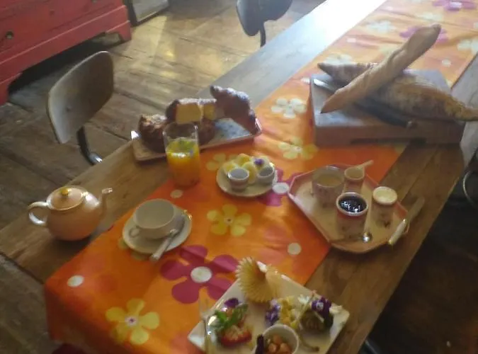 לינה וארוחת בוקר Imaginaire Maubourguet