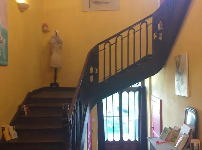 לינה וארוחת בוקר Imaginaire Maubourguet