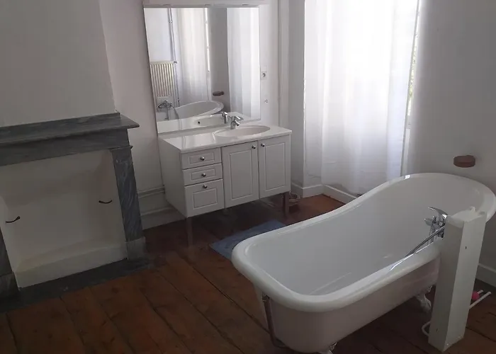 לינה וארוחת בוקר Imaginaire Maubourguet