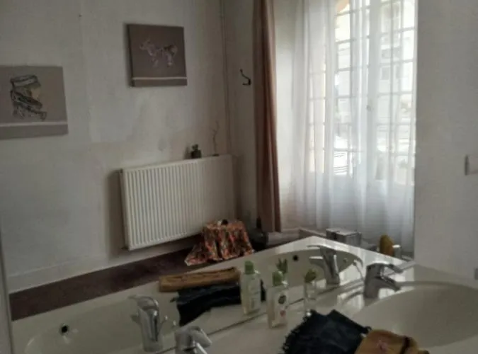 לינה וארוחת בוקר Imaginaire